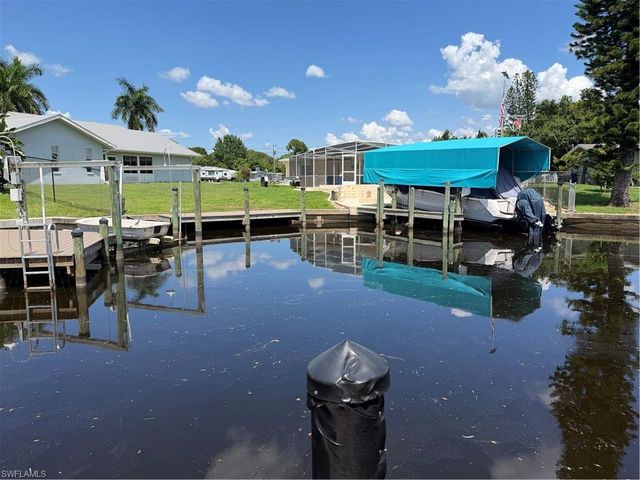 1398 Sunrise DR, North Fort Myers, FL 33917