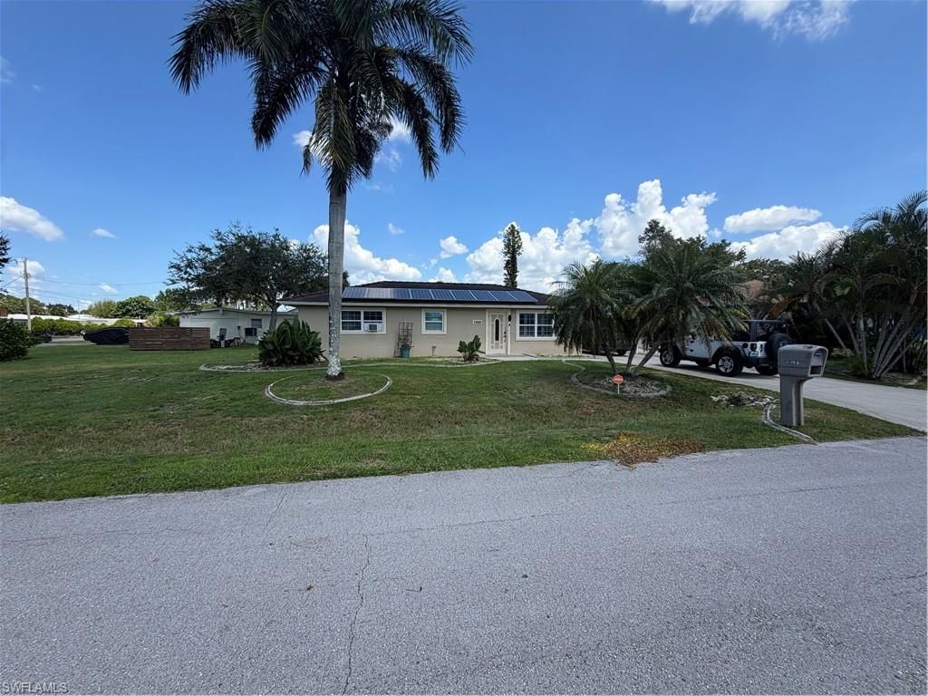 1398 Sunrise DR, NORTH FORT MYERS, FL 33917 — photo 4