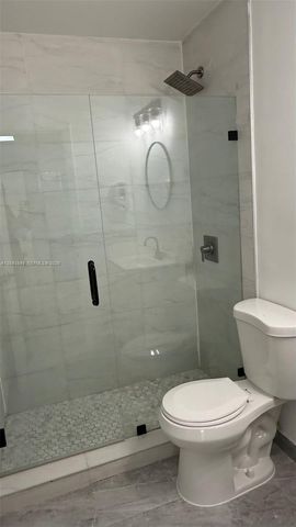 411 SE 10th St 3, Hallandale Beach, FL 33009