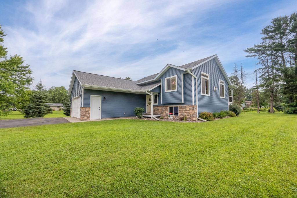 301 3rd Avenue SW, Milltown, WI 54858
