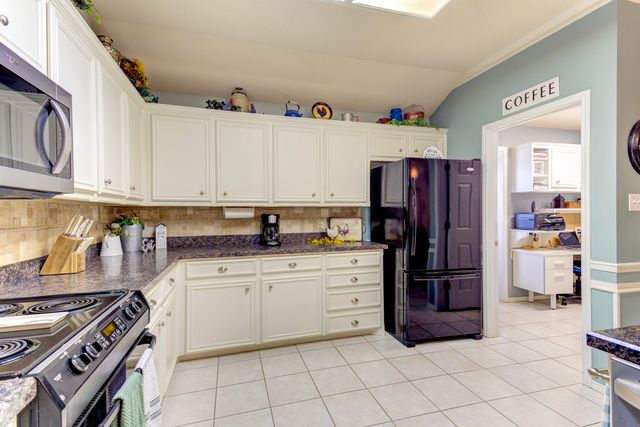 118 N Vicksburg Avenue, Lubbock, TX 79416