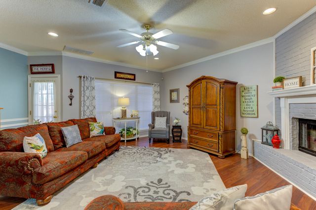 118 N Vicksburg Avenue, Lubbock, TX 79416