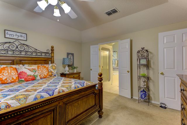 118 N Vicksburg Avenue, Lubbock, TX 79416