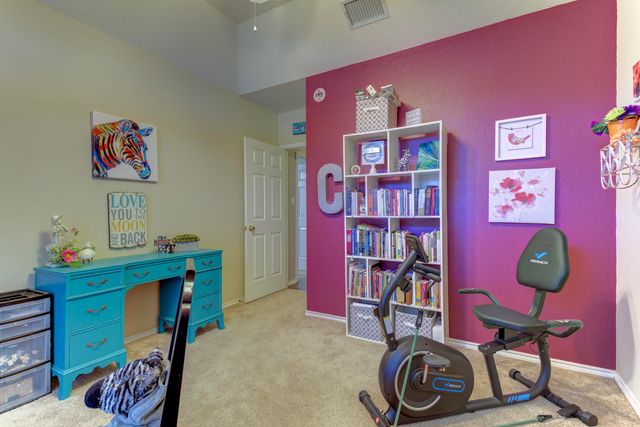 118 N Vicksburg Avenue, Lubbock, TX 79416