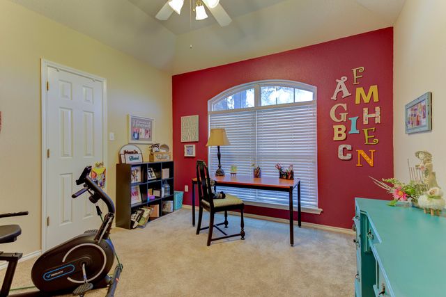 118 N Vicksburg Avenue, Lubbock, TX 79416