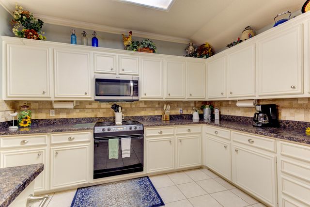 118 N Vicksburg Avenue, Lubbock, TX 79416