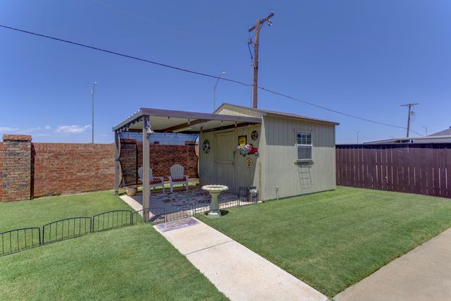 118 N Vicksburg Avenue, Lubbock, TX 79416