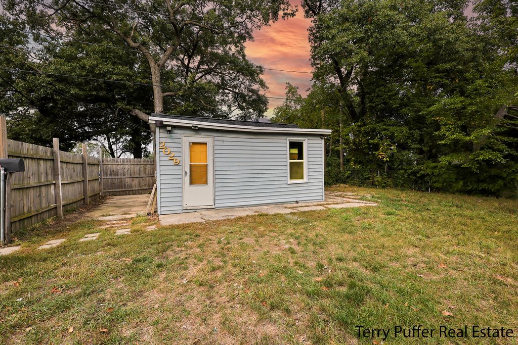 2029 7th Street, Muskegon Heights City, MI 49444