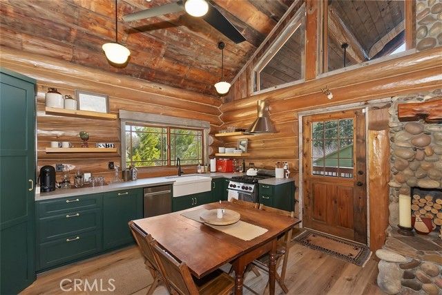 29632 Hook Creek Road, Cedar Glen, CA 92321