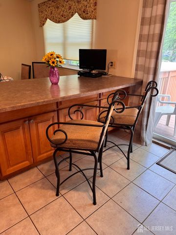 2 Jason Drive, North Brunswick, NJ 08902