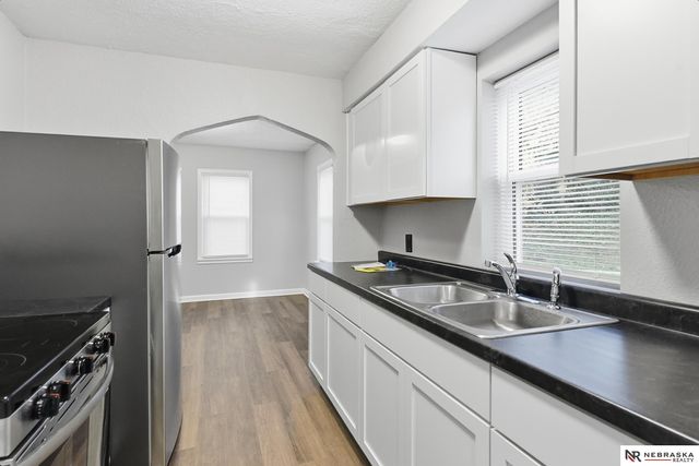 4677 N 60th Street, Omaha, NE 68104