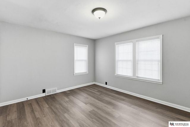 4677 N 60th Street, Omaha, NE 68104