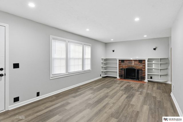 4677 N 60th Street, Omaha, NE 68104