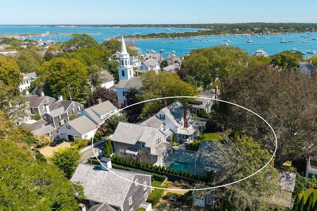 52 South Summer Street, Edgartown, MA 02539