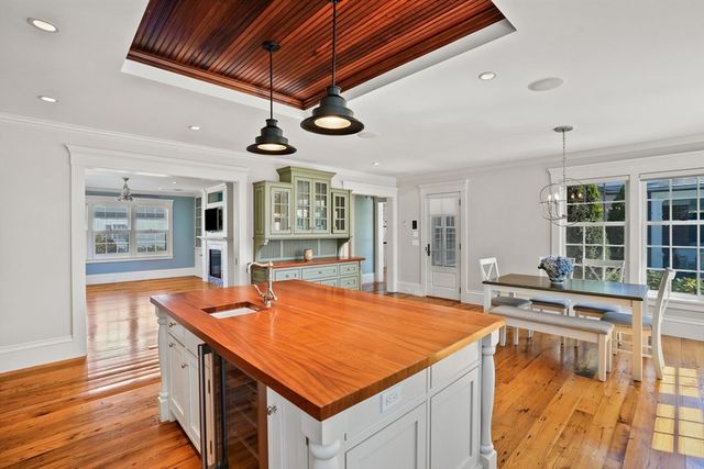 52 South Summer Street, Edgartown, MA 02539