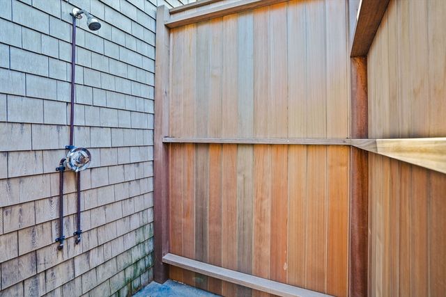 52 South Summer Street, Edgartown, MA 02539