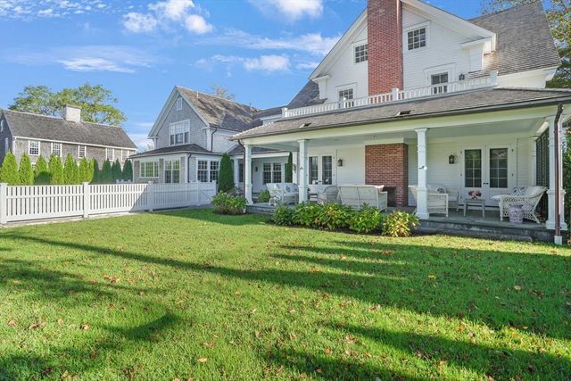 52 South Summer Street, Edgartown, MA 02539