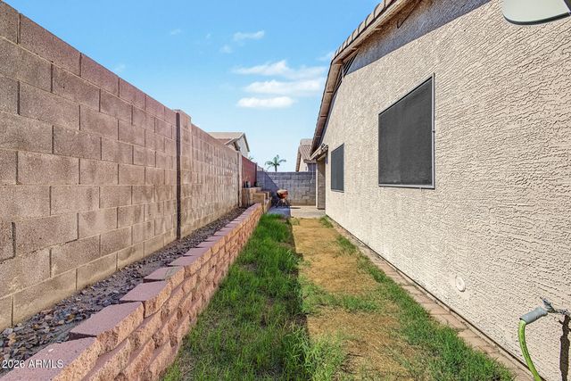 821 E NARDINI Street, San Tan Valley, AZ 85140