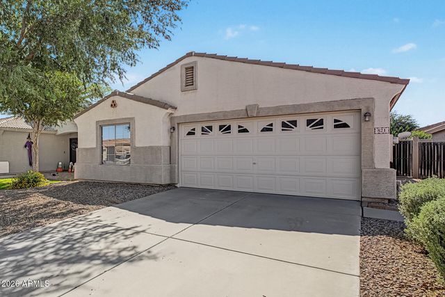 821 E NARDINI Street, San Tan Valley, AZ 85140