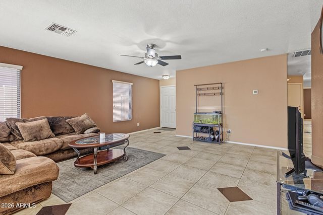 821 E NARDINI Street, San Tan Valley, AZ 85140
