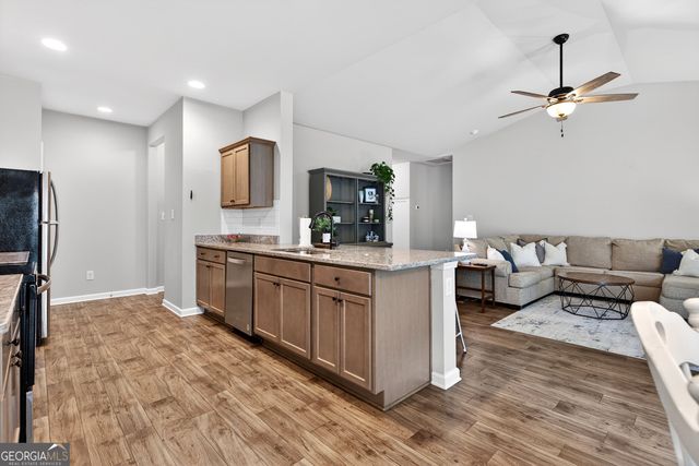 55 Hill Top Circle, Grantville, GA 30220