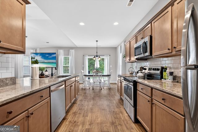55 Hill Top Circle, Grantville, GA 30220