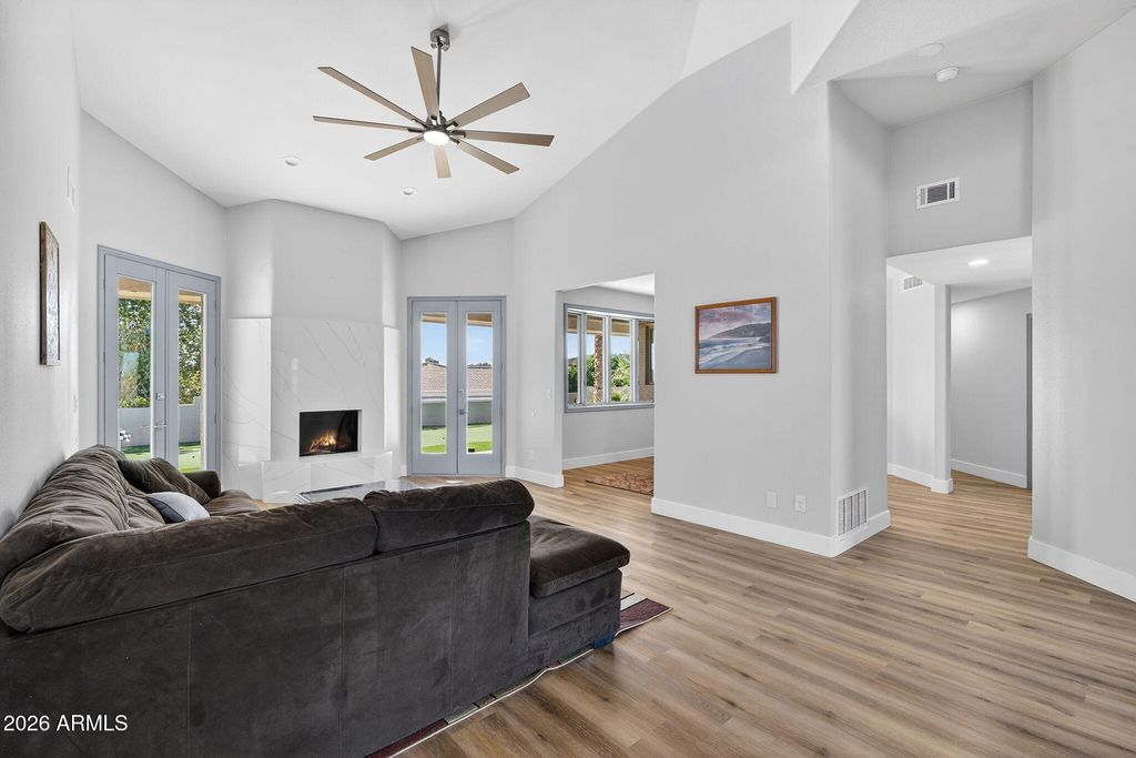 Image 11 of property listing at 15615 E Telegraph Drive, Fountain Hills, AZ 85268