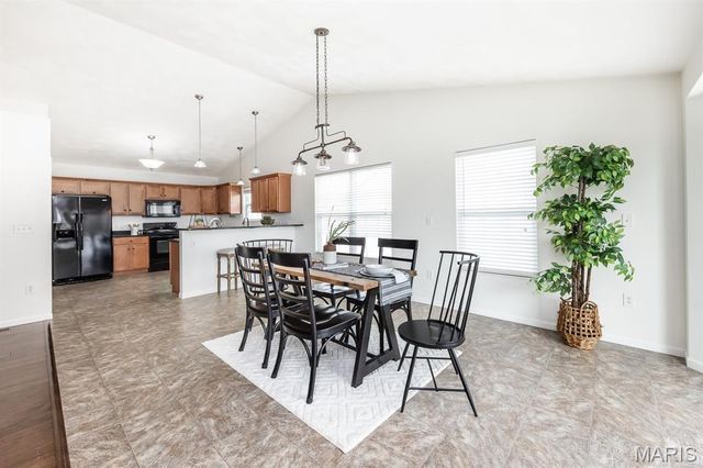 908 Indian Prairie Drive, Mascoutah, IL 62258