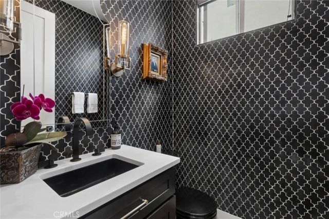 273 Mesa, Costa Mesa, CA 92627