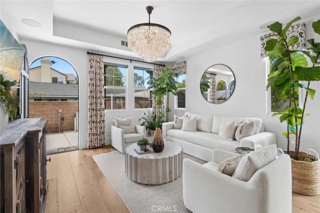 273 Mesa, Costa Mesa, CA 92627