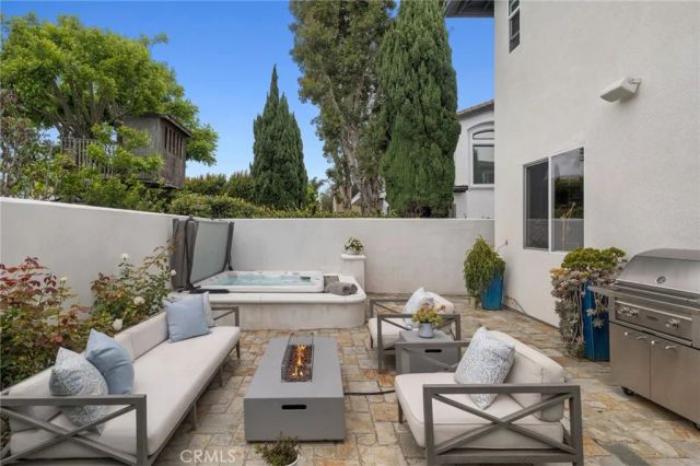 273 Mesa, Costa Mesa, CA 92627