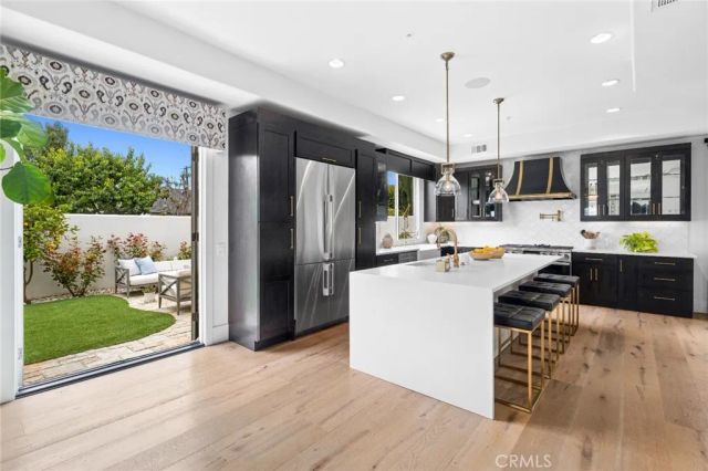 273 Mesa, Costa Mesa, CA 92627