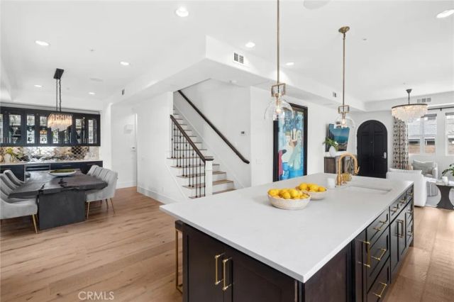 273 Mesa, Costa Mesa, CA 92627