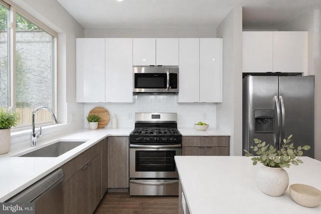 2209 CROSS ST, Philadelphia, PA 19146