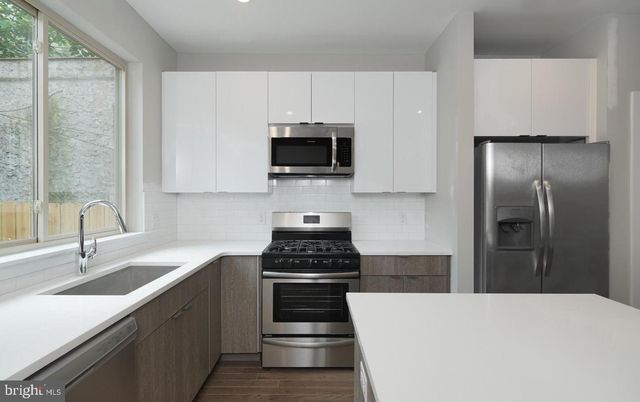 2209 CROSS ST, Philadelphia, PA 19146
