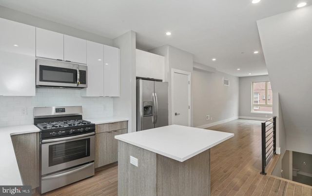 2209 CROSS ST, Philadelphia, PA 19146