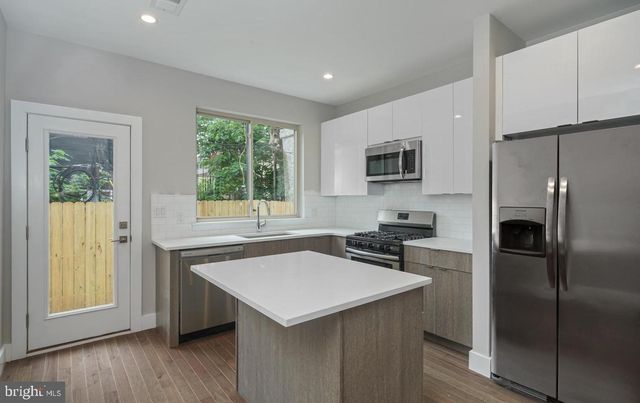 2209 CROSS ST, Philadelphia, PA 19146