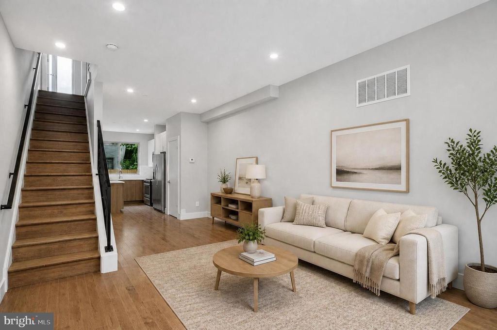 2209 CROSS ST, Philadelphia, PA 19146