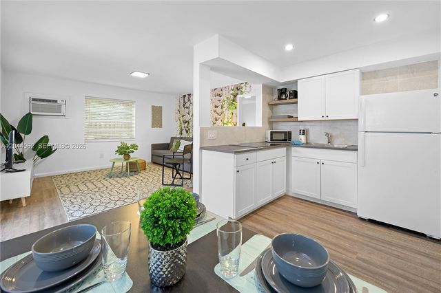 1730 NE 7th Street 15, Fort Lauderdale, FL 33304