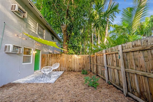 1730 NE 7th Street 15, Fort Lauderdale, FL 33304