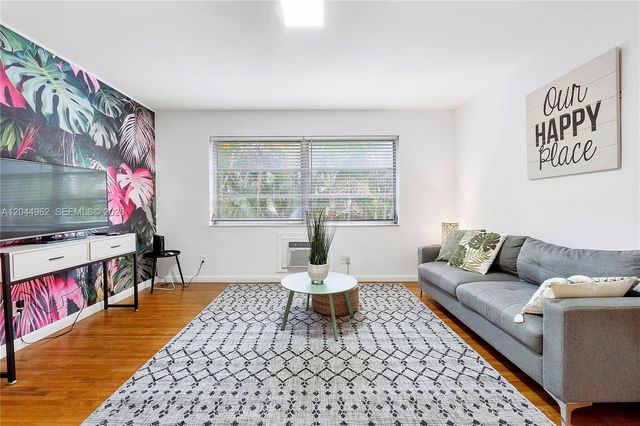 1730 NE 7th Street 15, Fort Lauderdale, FL 33304