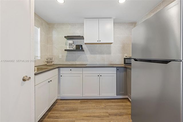 1730 NE 7th Street 15, Fort Lauderdale, FL 33304