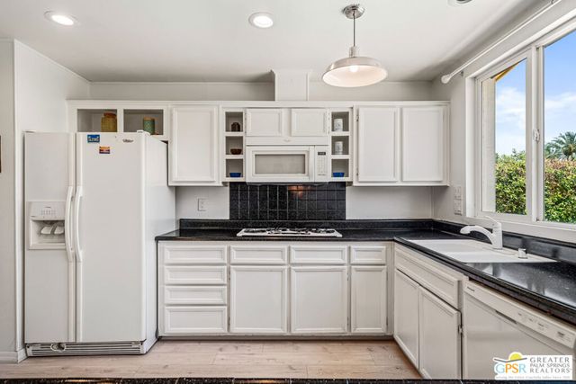 73450 Country Club Drive 124, Palm Desert, CA 92260