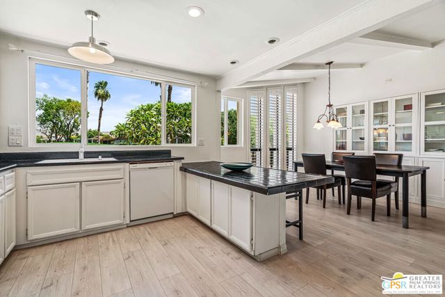 73450 Country Club Drive 124, Palm Desert, CA 92260