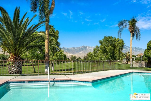 73450 Country Club Drive 124, Palm Desert, CA 92260