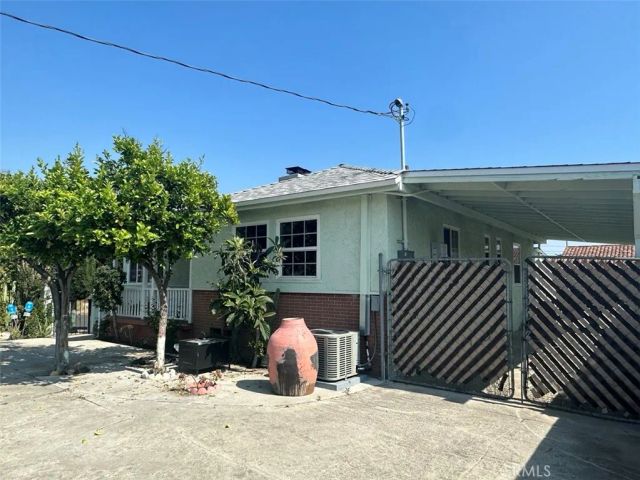 10842 Saticoy Street, Sun Valley, CA 91352