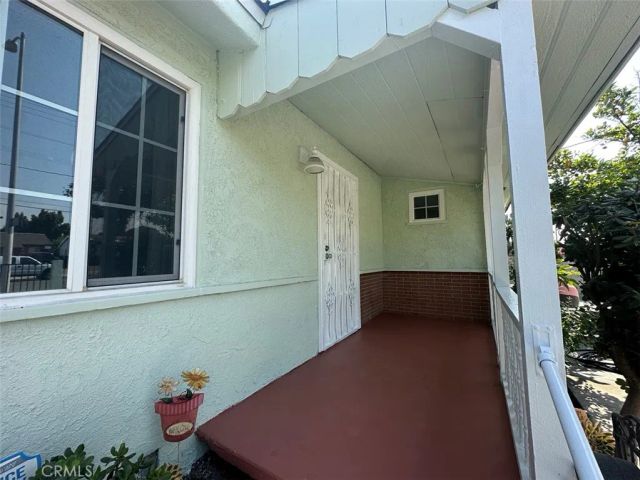 10842 Saticoy Street, Sun Valley, CA 91352