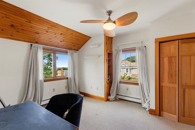 18 Holly St, Gloucester, MA 01930