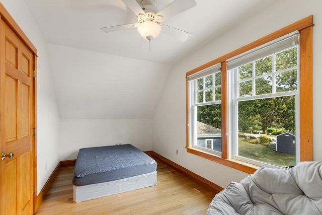 18 Holly St, Gloucester, MA 01930