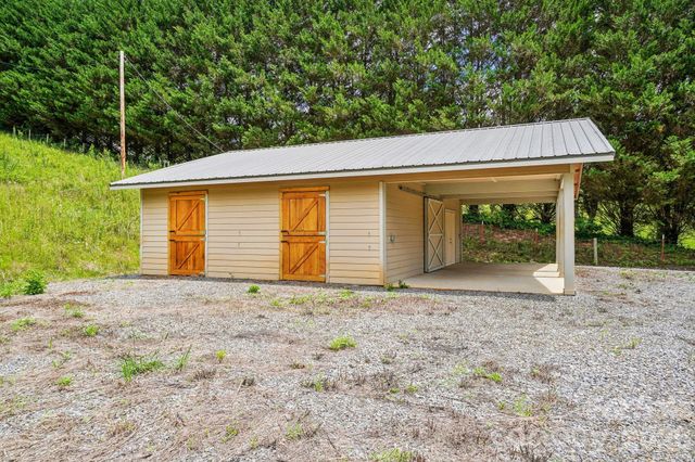 50 Glance Cove Road, Clyde, NC 28721